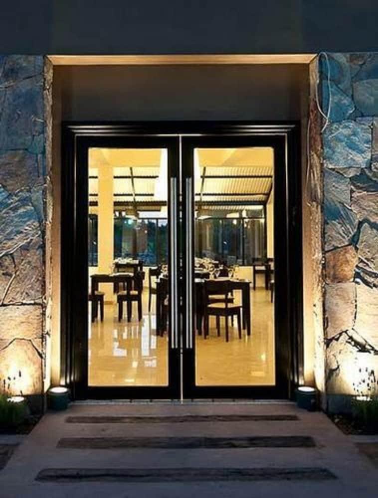 Pro Hotel Пилар Экстерьер фото