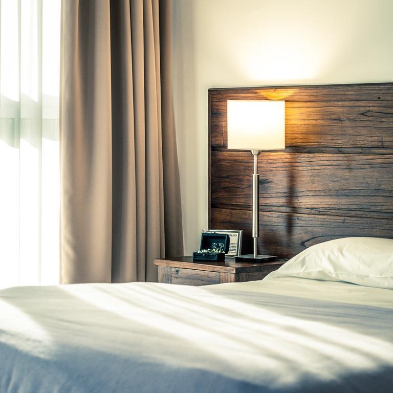 Pro Hotel Пилар Экстерьер фото